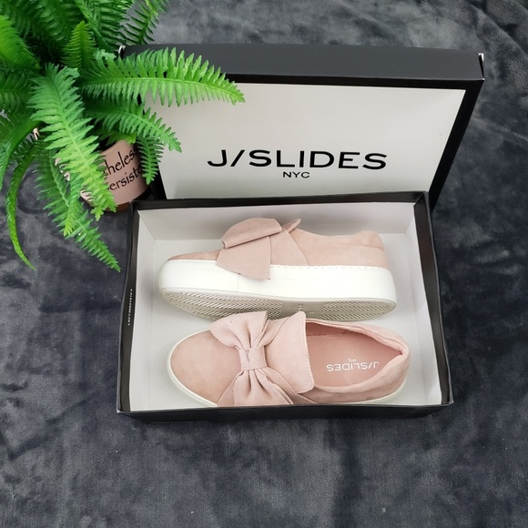 J/SLIDES Shoes - 🎉HP🎉 J/Slides Blush Suede Bow Platform Sneakers
